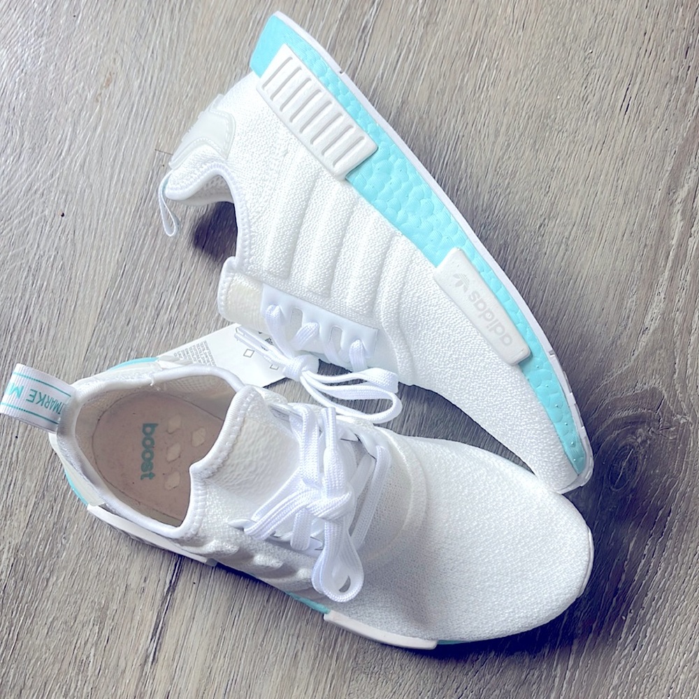 ADIDAS 👟 NMD R1